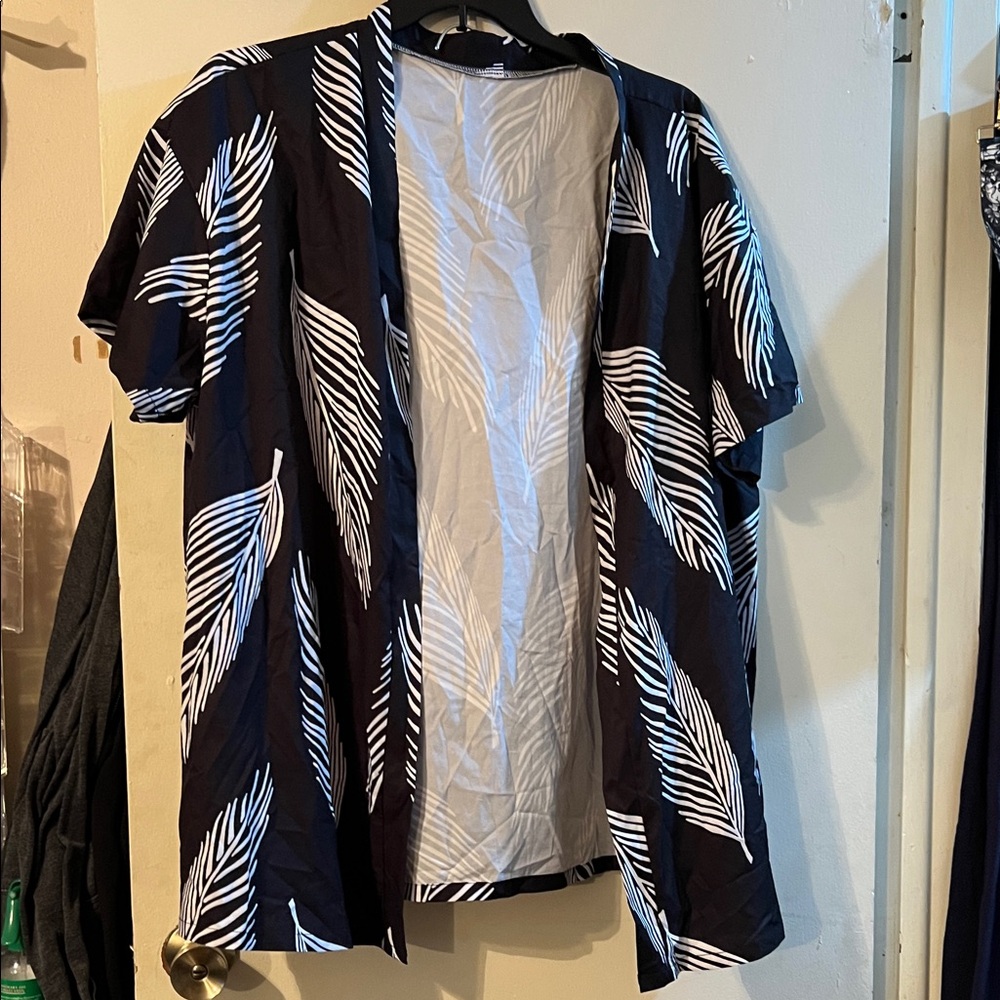 SHEIN Black and White Leaf Pattern Shirt/Short set